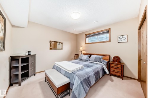 9 Linksview Cv, Spruce Grove, AB - Indoor Photo Showing Bedroom