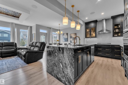 5213 22A Avenue, Edmonton, AB - Indoor