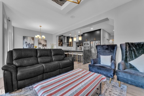 5213 22A Avenue, Edmonton, AB - Indoor Photo Showing Living Room