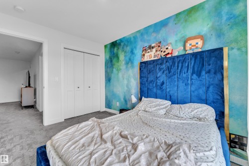 5213 22A Avenue, Edmonton, AB - Indoor Photo Showing Bedroom