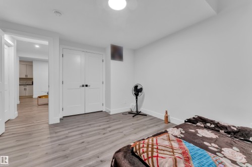 5213 22A Avenue, Edmonton, AB - Indoor