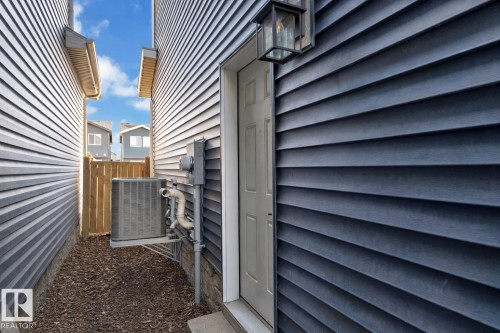 5213 22A Avenue, Edmonton, AB - Outdoor