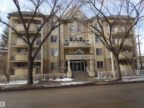 206 10208 120 Street  Edmonton, AB T5K 2W2