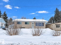5109 49 Avenue Andrew, AB T0B 0C0