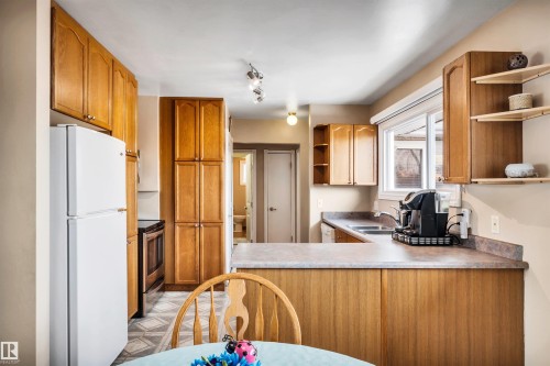 13012 79 Street, Edmonton, AB - Indoor