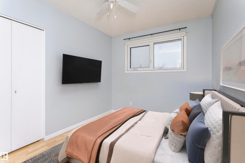 6112 142 Avenue, Edmonton, AB - Indoor Photo Showing Bedroom