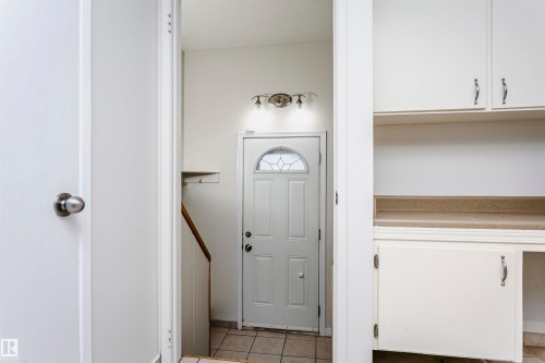 6112 142 Avenue, Edmonton, AB - Indoor Photo Showing Other Room