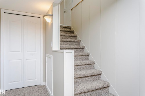 6112 142 Avenue, Edmonton, AB - Indoor Photo Showing Other Room