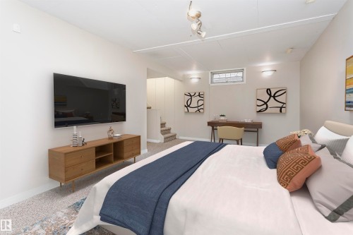 6112 142 Avenue, Edmonton, AB - Indoor Photo Showing Bedroom