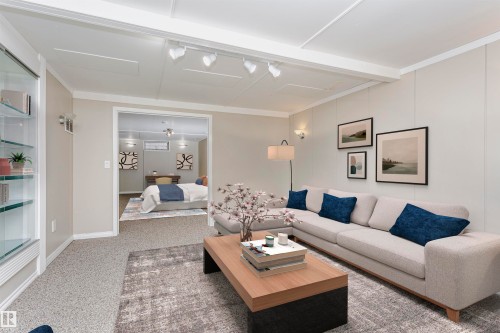 6112 142 Avenue, Edmonton, AB - Indoor Photo Showing Living Room