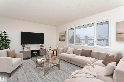 6112 142 Avenue, Edmonton, AB - Indoor Photo Showing Living Room