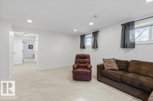 12 Abel Place, St. Albert, AB - Indoor