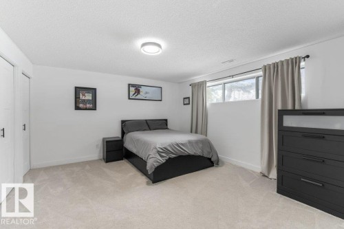 12 Abel Place, St. Albert, AB - Indoor Photo Showing Bedroom
