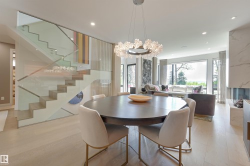 13508 Ravine Drive, Edmonton, AB - Indoor Photo Showing Dining Room