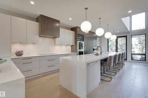 13508 Ravine Drive, Edmonton, AB - Indoor Photo Showing Kitchen With Upgraded Kitchen