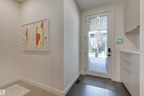 13508 Ravine Drive, Edmonton, AB - Indoor Photo Showing Other Room