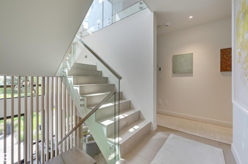 13508 Ravine Drive, Edmonton, AB - Indoor Photo Showing Other Room