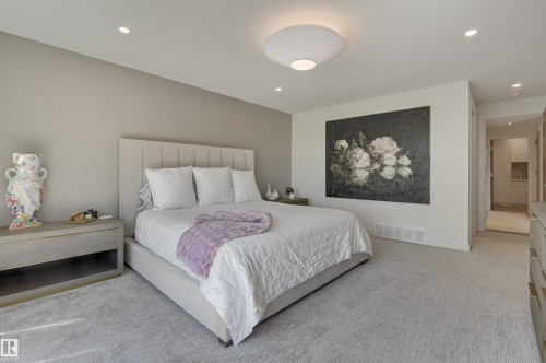 13508 Ravine Drive, Edmonton, AB - Indoor Photo Showing Bedroom