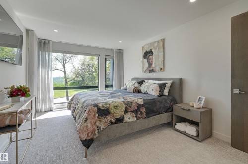 13508 Ravine Drive, Edmonton, AB - Indoor Photo Showing Bedroom