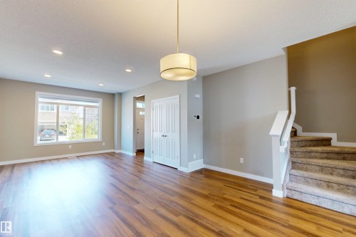 3704 2 Street, Edmonton, AB - Indoor Photo Showing Other Room