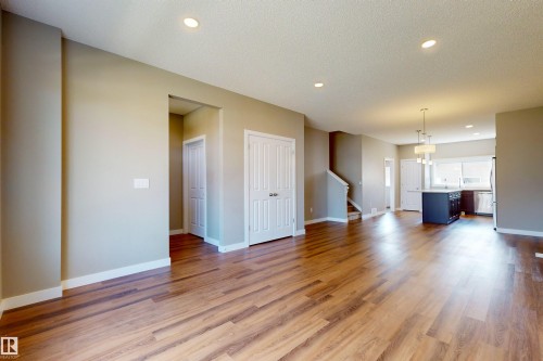 3704 2 Street, Edmonton, AB - Indoor