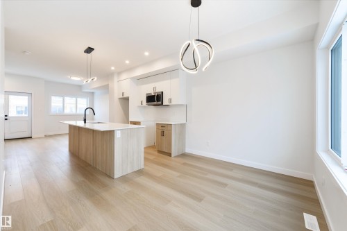 49 18120 28 Ave, Edmonton, AB - Indoor Photo Showing Kitchen With Upgraded Kitchen