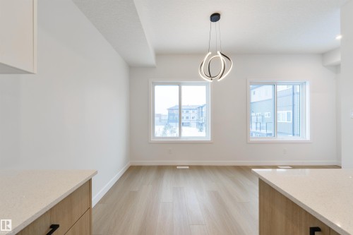 49 18120 28 Ave, Edmonton, AB - Indoor Photo Showing Other Room