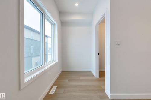 49 18120 28 Ave, Edmonton, AB - Indoor Photo Showing Other Room