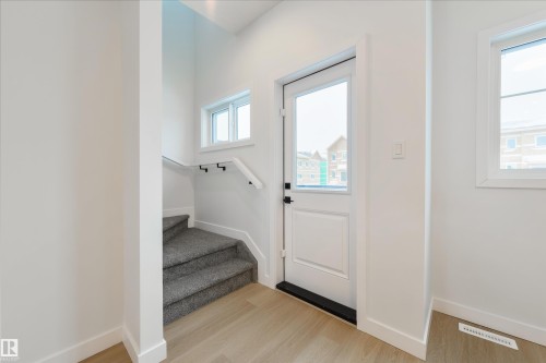 49 18120 28 Ave, Edmonton, AB - Indoor Photo Showing Other Room