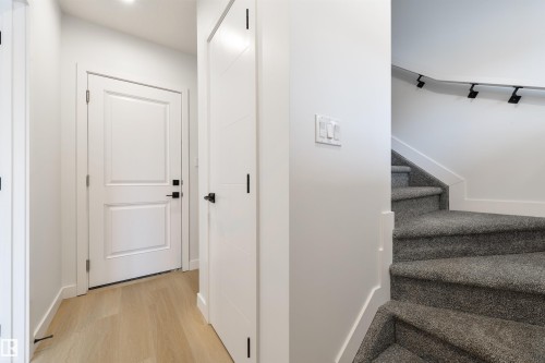 49 18120 28 Ave, Edmonton, AB - Indoor Photo Showing Other Room