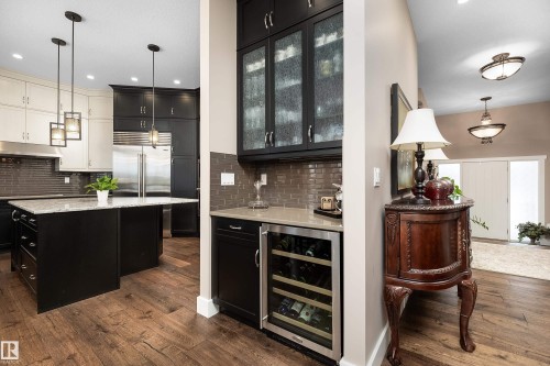 1079 Genesis Lake Boulevard, Stony Plain, AB - Indoor Photo Showing Kitchen With Upgraded Kitchen