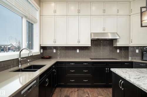 1079 Genesis Lake Boulevard, Stony Plain, AB - Indoor Photo Showing Kitchen With Double Sink With Upgraded Kitchen