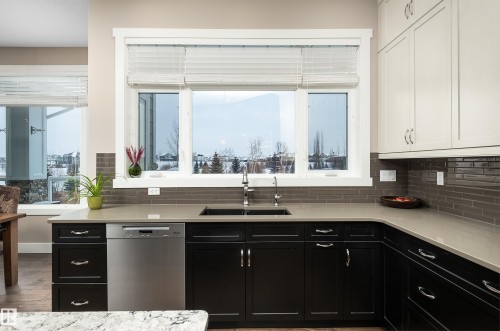1079 Genesis Lake Boulevard, Stony Plain, AB - Indoor Photo Showing Kitchen