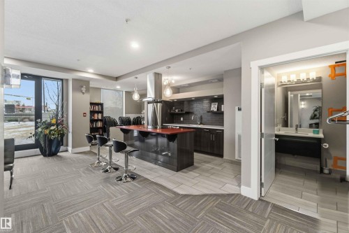 212 11080 Ellerslie Road, Edmonton, AB - Indoor