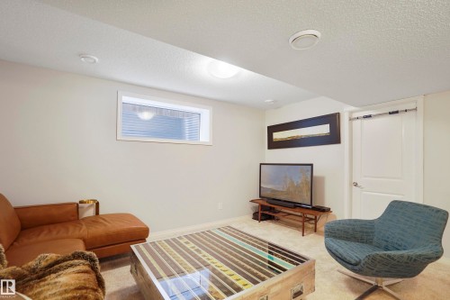 2028 74 Street, Edmonton, AB - Indoor