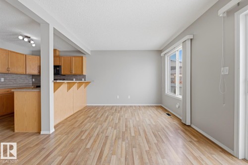 5913 164 Avenue, Edmonton, AB - Indoor Photo Showing Kitchen