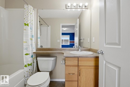 5913 164 Avenue, Edmonton, AB - Indoor Photo Showing Bathroom