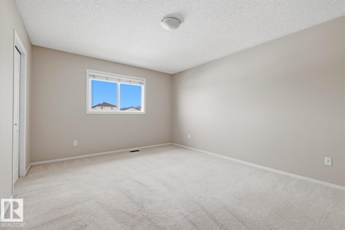 5913 164 Avenue, Edmonton, AB - Indoor Photo Showing Other Room