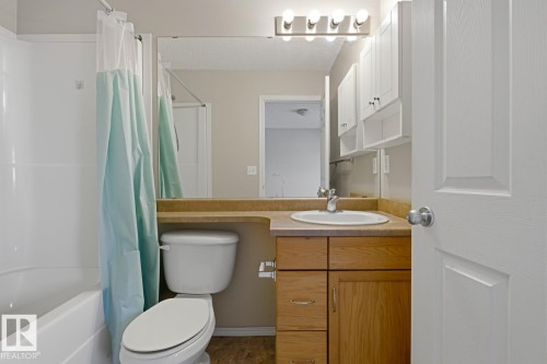 5913 164 Avenue, Edmonton, AB - Indoor Photo Showing Bathroom