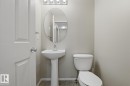 5913 164 Avenue, Edmonton, AB  - Indoor Photo Showing Bathroom 