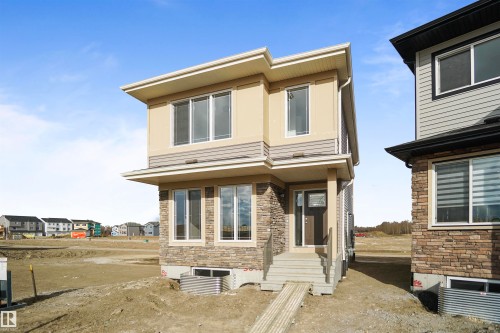 1232 MCLEOD Avenue  Spruce Grove, AB T7X 4B7