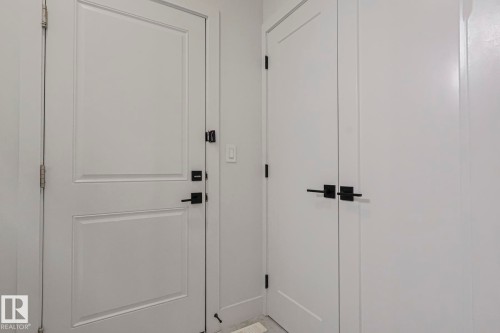 7446 Colonel Mewburn Road, Edmonton, AB - Indoor Photo Showing Other Room