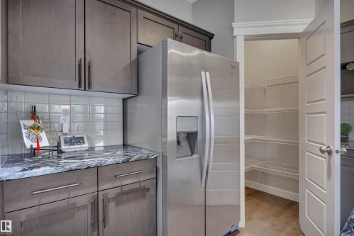 15807 18 Avenue, Edmonton, AB - Indoor