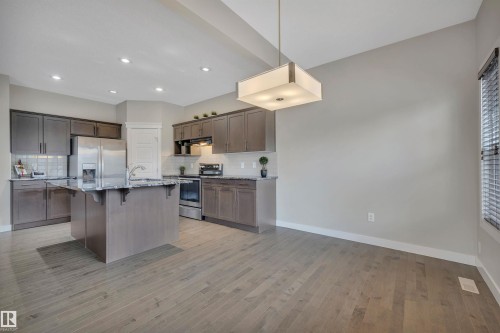15807 18 Avenue, Edmonton, AB - Indoor Photo Showing Kitchen With Upgraded Kitchen