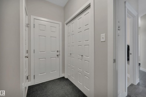 15807 18 Avenue, Edmonton, AB - Indoor Photo Showing Other Room