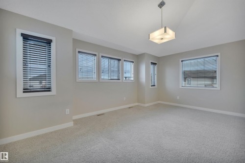15807 18 Avenue, Edmonton, AB - Indoor Photo Showing Other Room