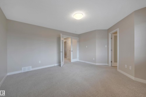 15807 18 Avenue, Edmonton, AB - Indoor Photo Showing Other Room