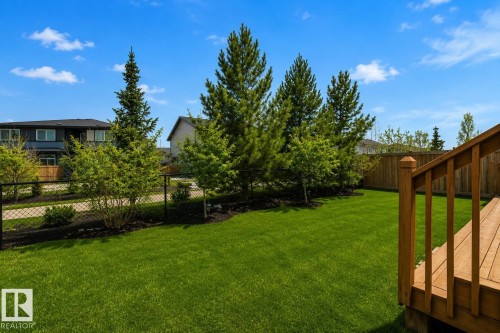 15807 18 Avenue, Edmonton, AB - Outdoor