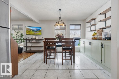 2340 138 Avenue, Edmonton, AB - Indoor Photo Showing Dining Room