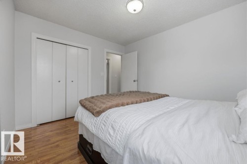 2340 138 Avenue, Edmonton, AB - Indoor Photo Showing Bedroom